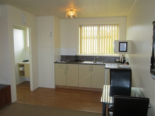 Shortland Court Motel Thames Extérieur photo